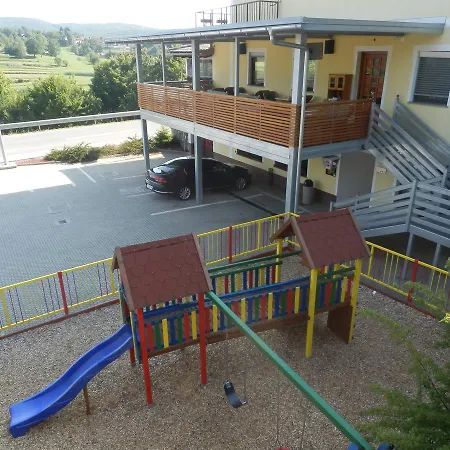 Gostisce Na Pajcni
